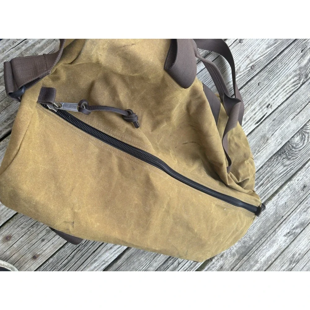 Filson Medium Sized Field Duffle Bag Dark Tan Brand New With Stains